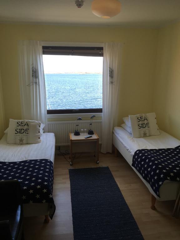 Hotell Fisketangen Kungshamn Room photo