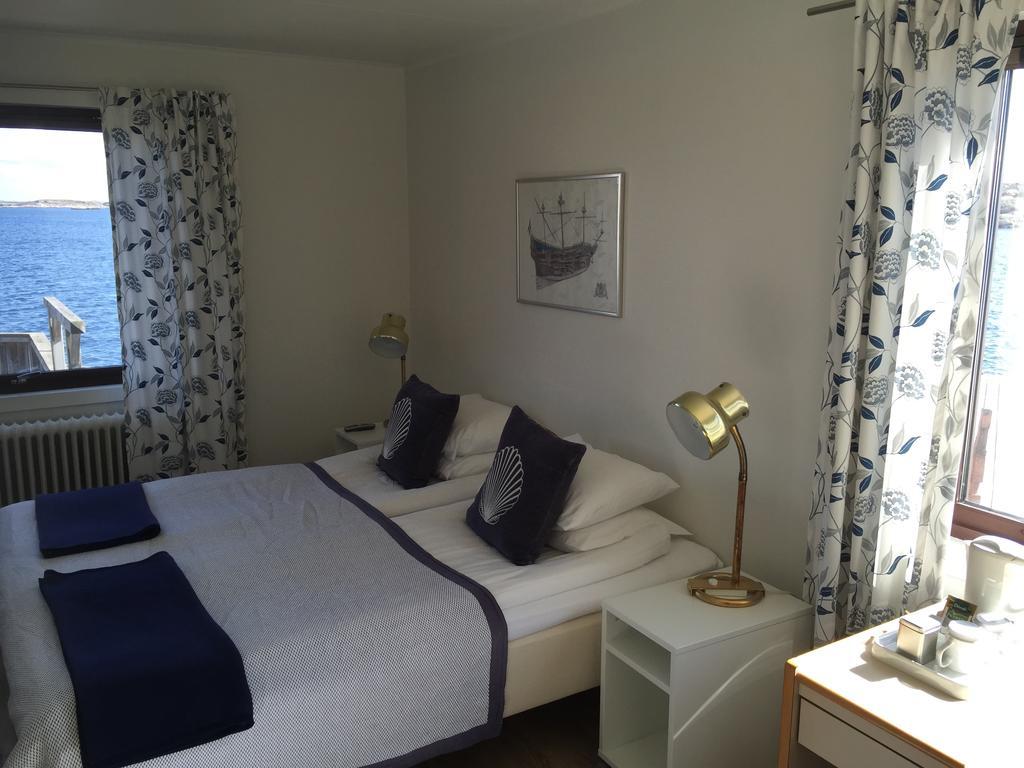 Hotell Fisketangen Kungshamn Room photo