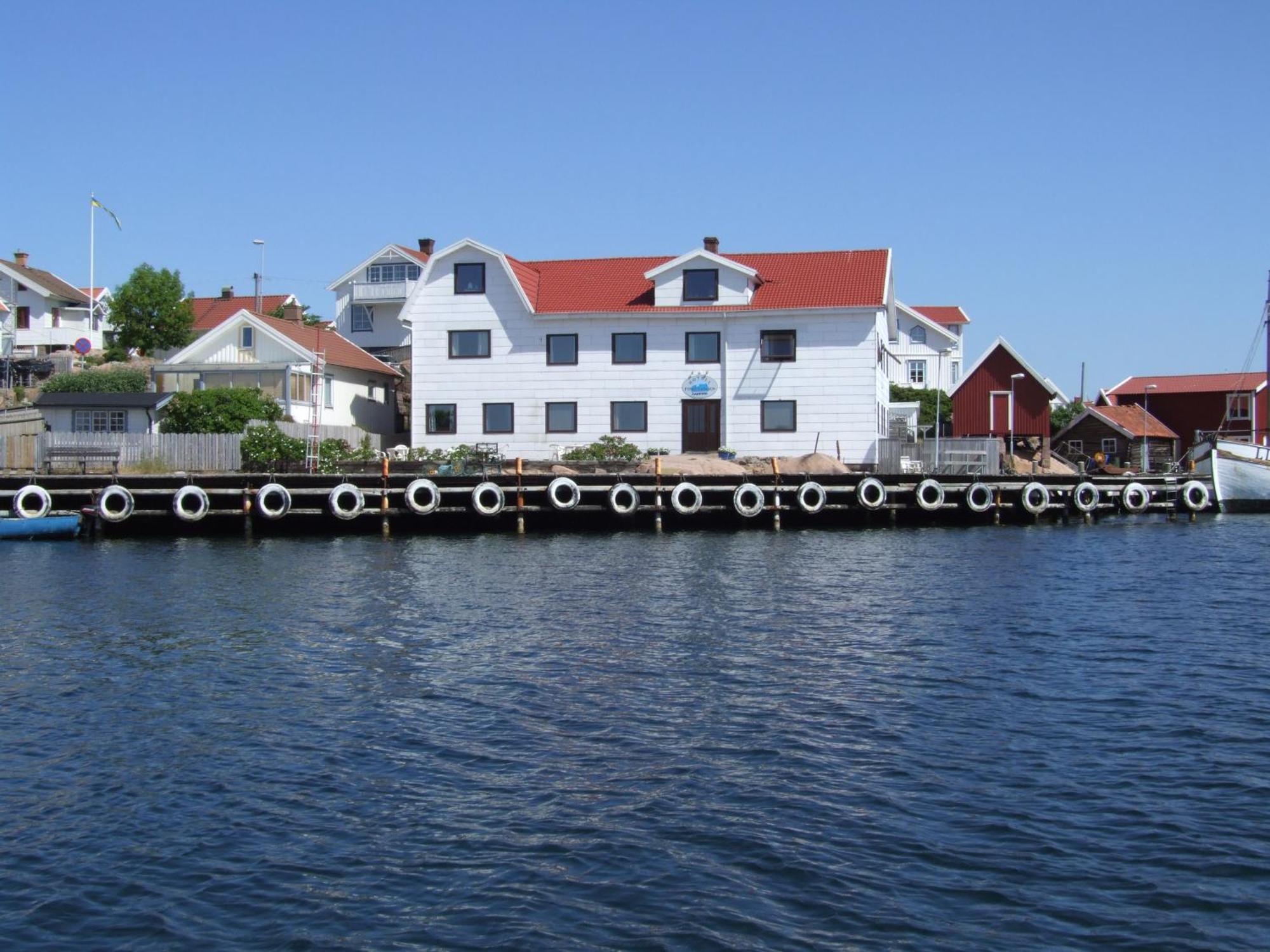 Hotell Fisketangen Kungshamn Exterior photo